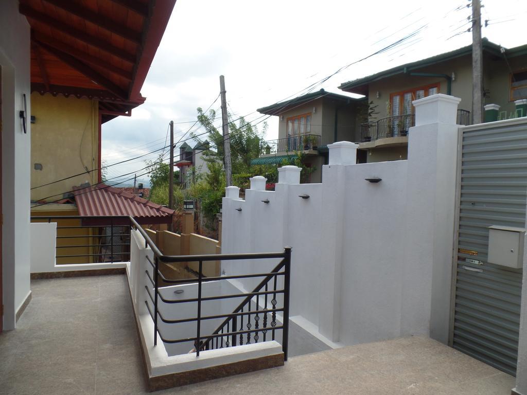 Kandyan Bluestar Villa Εξωτερικό φωτογραφία